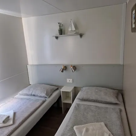 Holiday park Mobile Homes 'jakov', Camp Soline